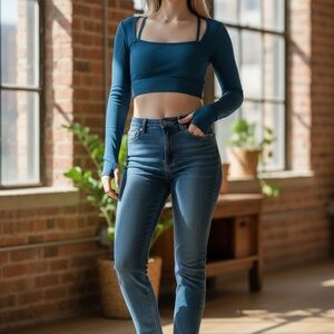 Navy Long Sleeve Athletic Crop Top